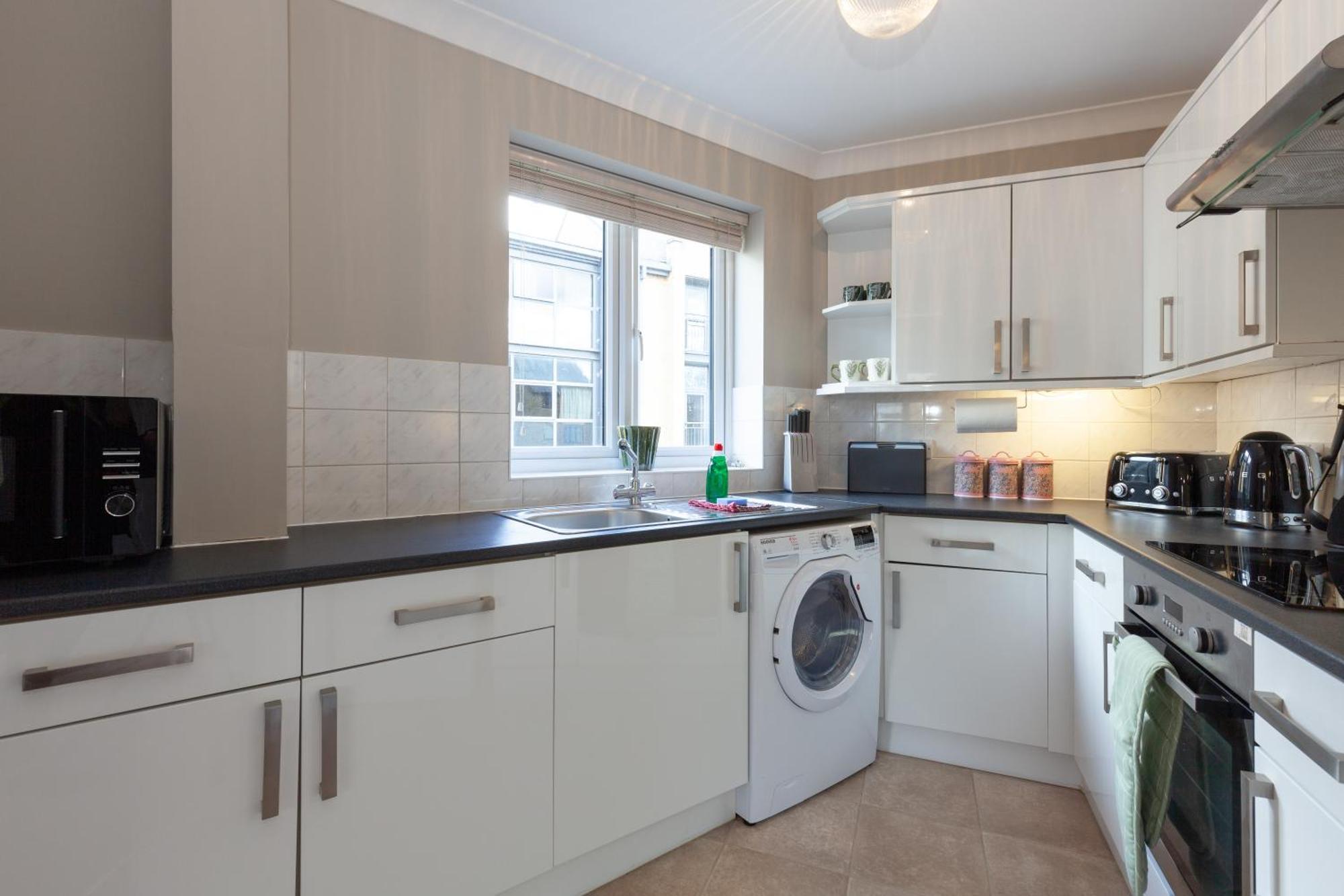 A Gem Nestled In The Heart Of Oxford With Parking! Apartment Exterior photo