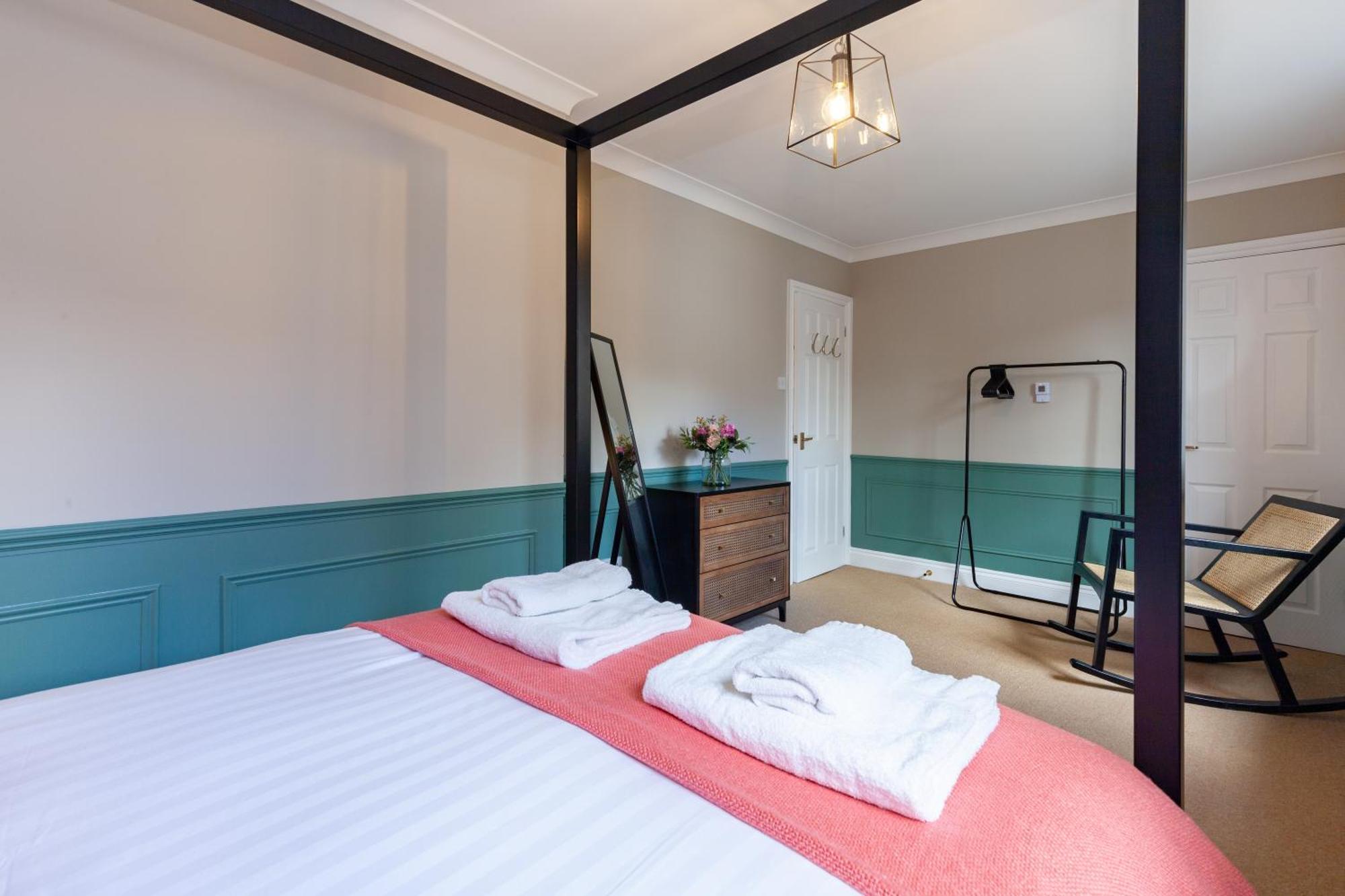 A Gem Nestled In The Heart Of Oxford With Parking! Apartment Exterior photo