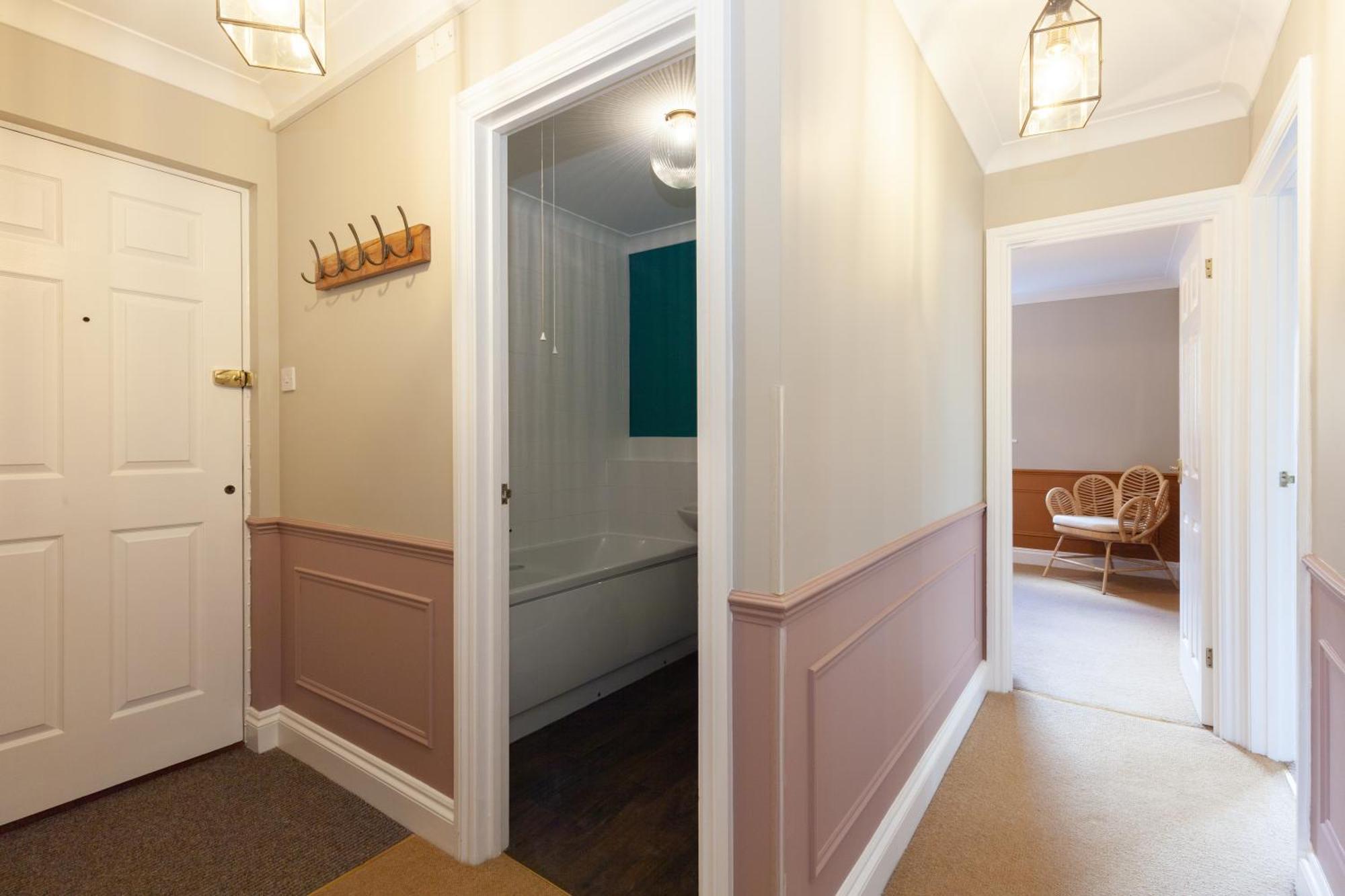 A Gem Nestled In The Heart Of Oxford With Parking! Apartment Exterior photo