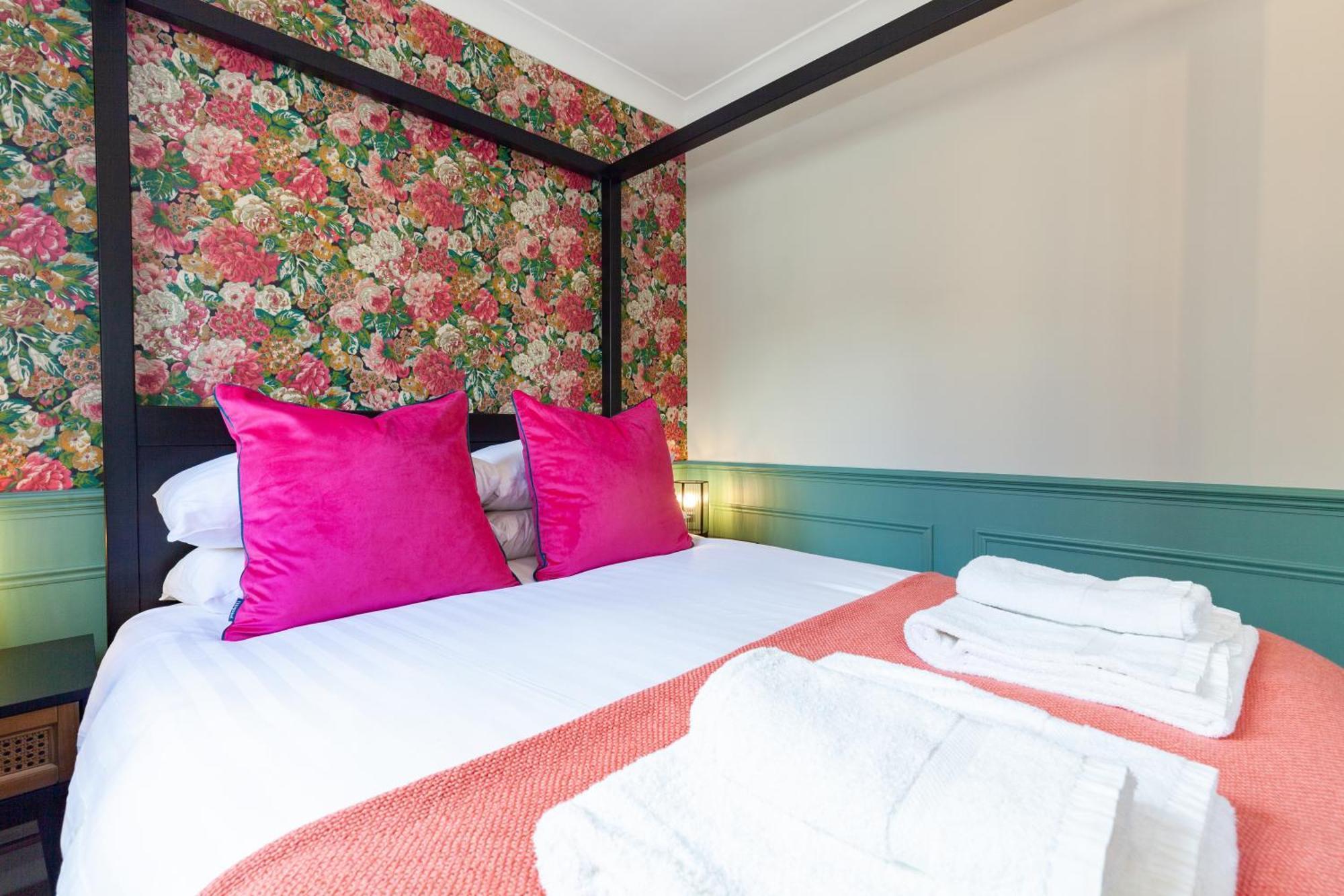 A Gem Nestled In The Heart Of Oxford With Parking! Apartment Exterior photo