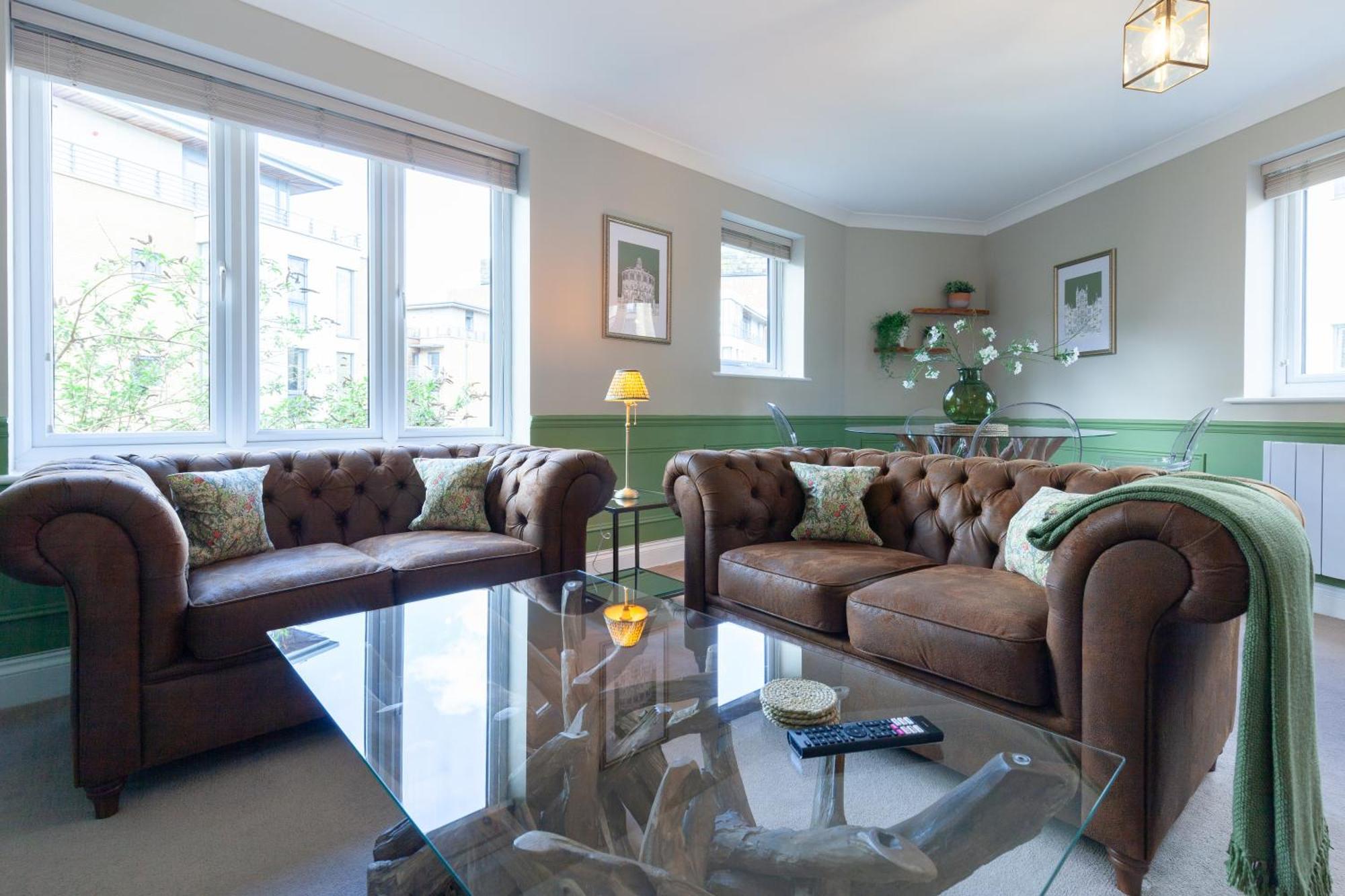 A Gem Nestled In The Heart Of Oxford With Parking! Apartment Exterior photo