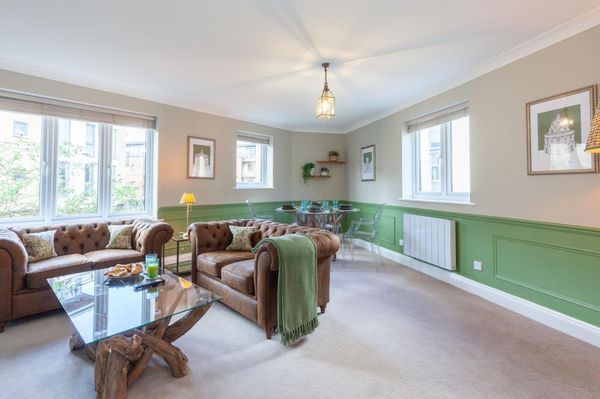 A Gem Nestled In The Heart Of Oxford With Parking! Apartment Exterior photo