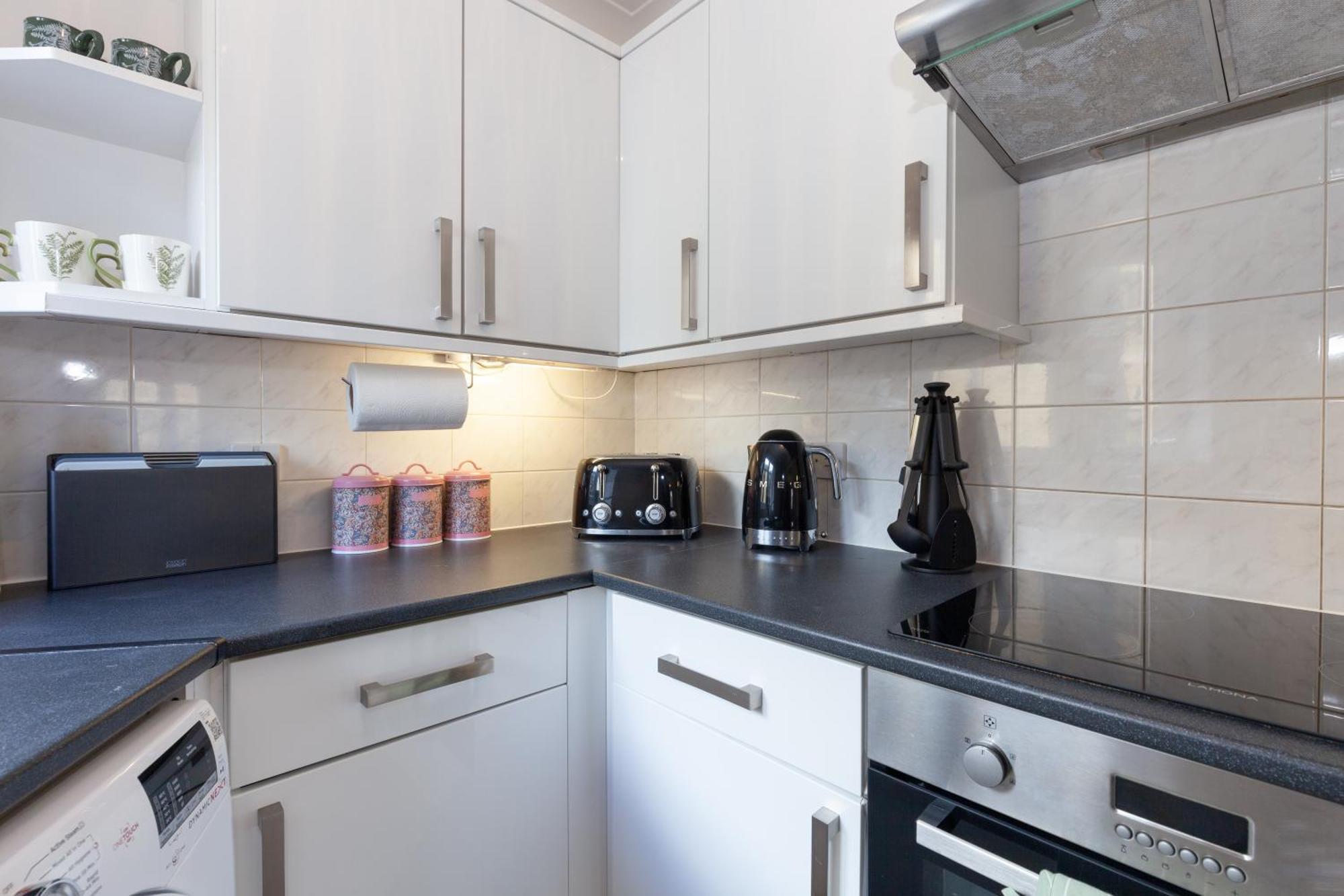 A Gem Nestled In The Heart Of Oxford With Parking! Apartment Exterior photo