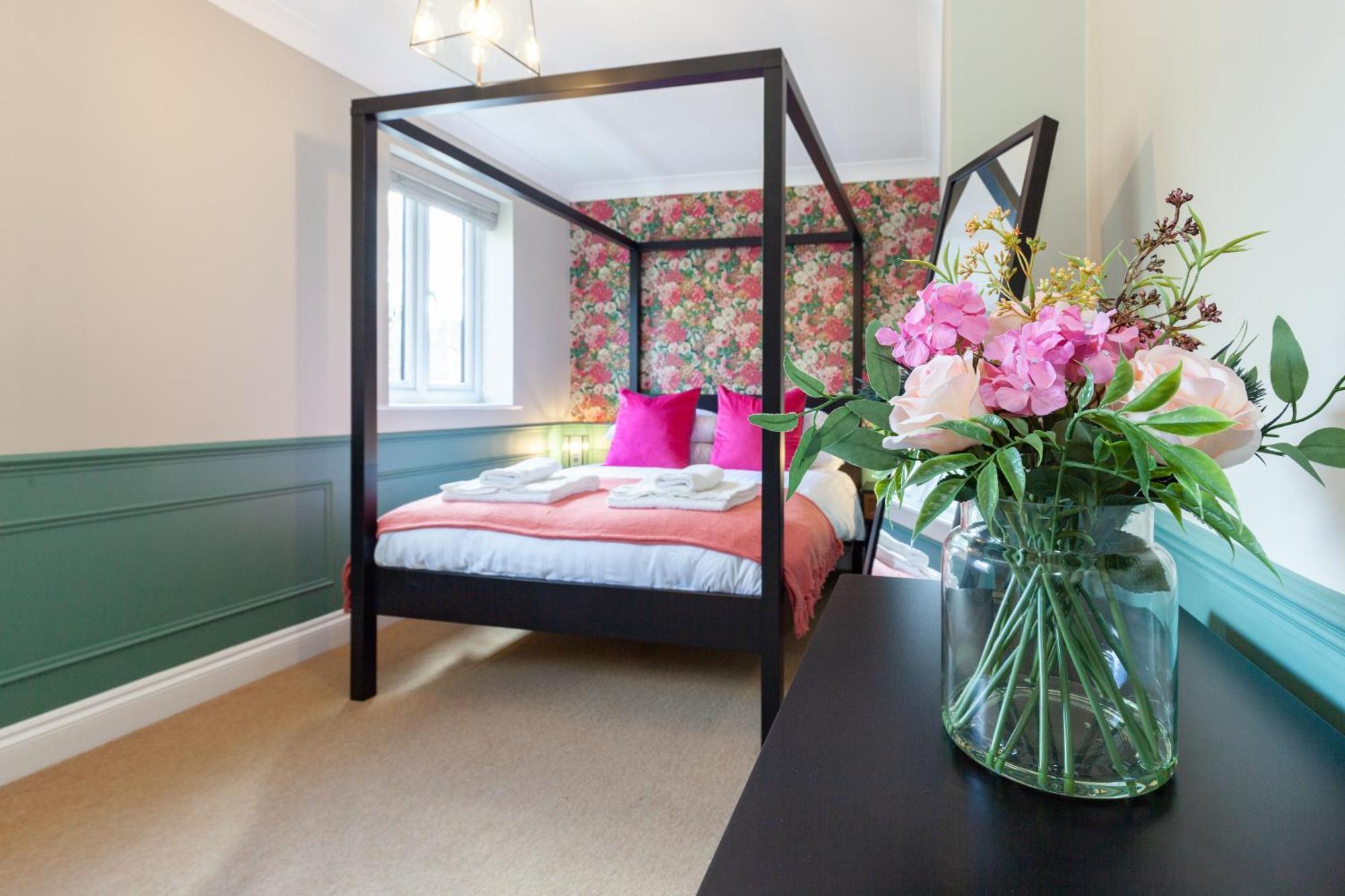 A Gem Nestled In The Heart Of Oxford With Parking! Apartment Exterior photo