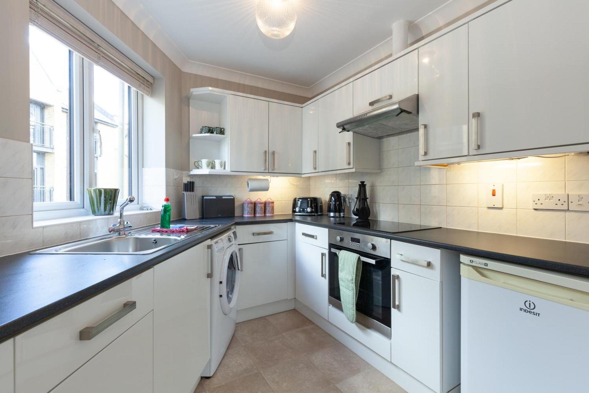 A Gem Nestled In The Heart Of Oxford With Parking! Apartment Exterior photo