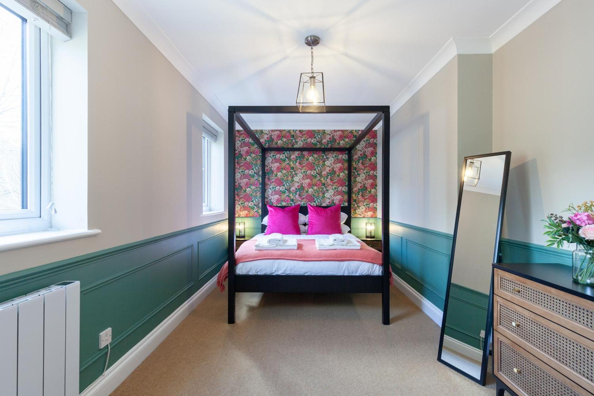 A Gem Nestled In The Heart Of Oxford With Parking! Apartment Exterior photo